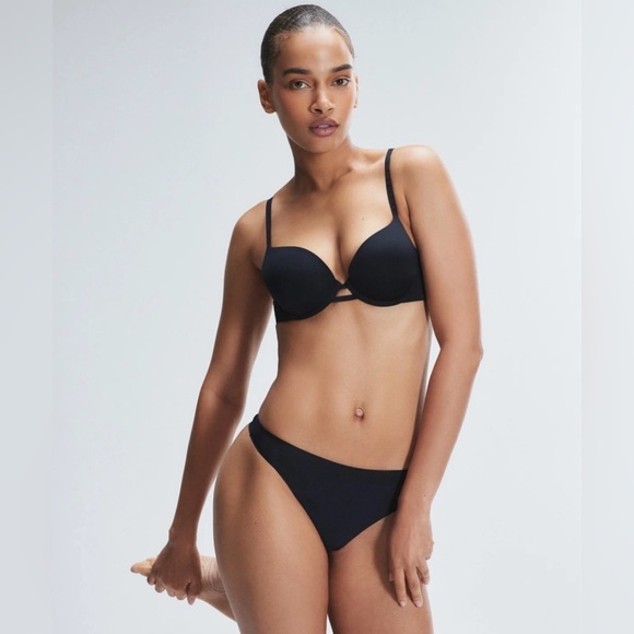 Savage x Fenty T-Shirt Bra, size 32D, in black, NWT! - Picture 1 of 8